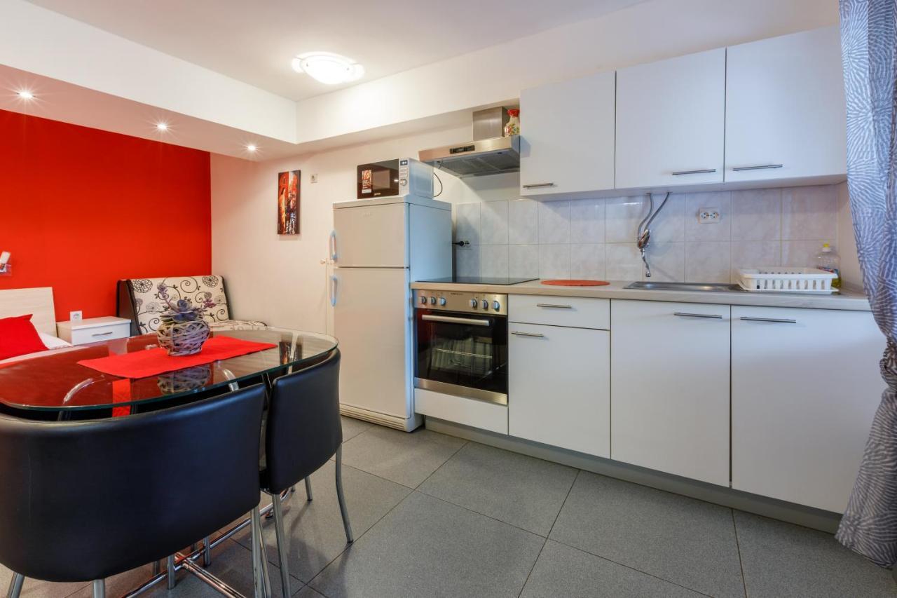 Apartmani Visnja Crikvenica Bagian luar foto