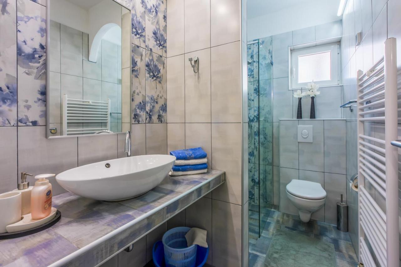 Apartmani Visnja Crikvenica Bagian luar foto