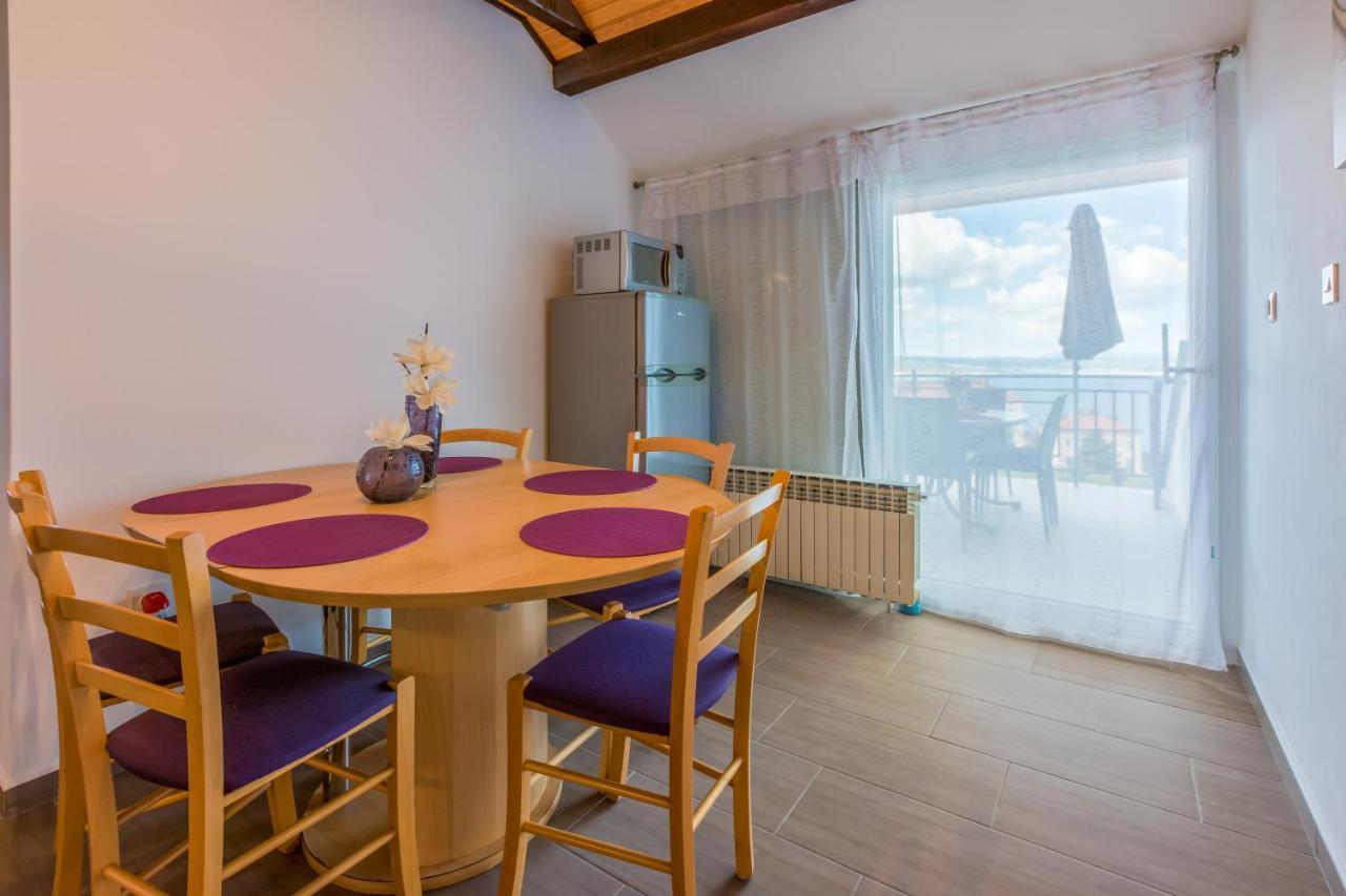 Apartmani Visnja Crikvenica Bagian luar foto