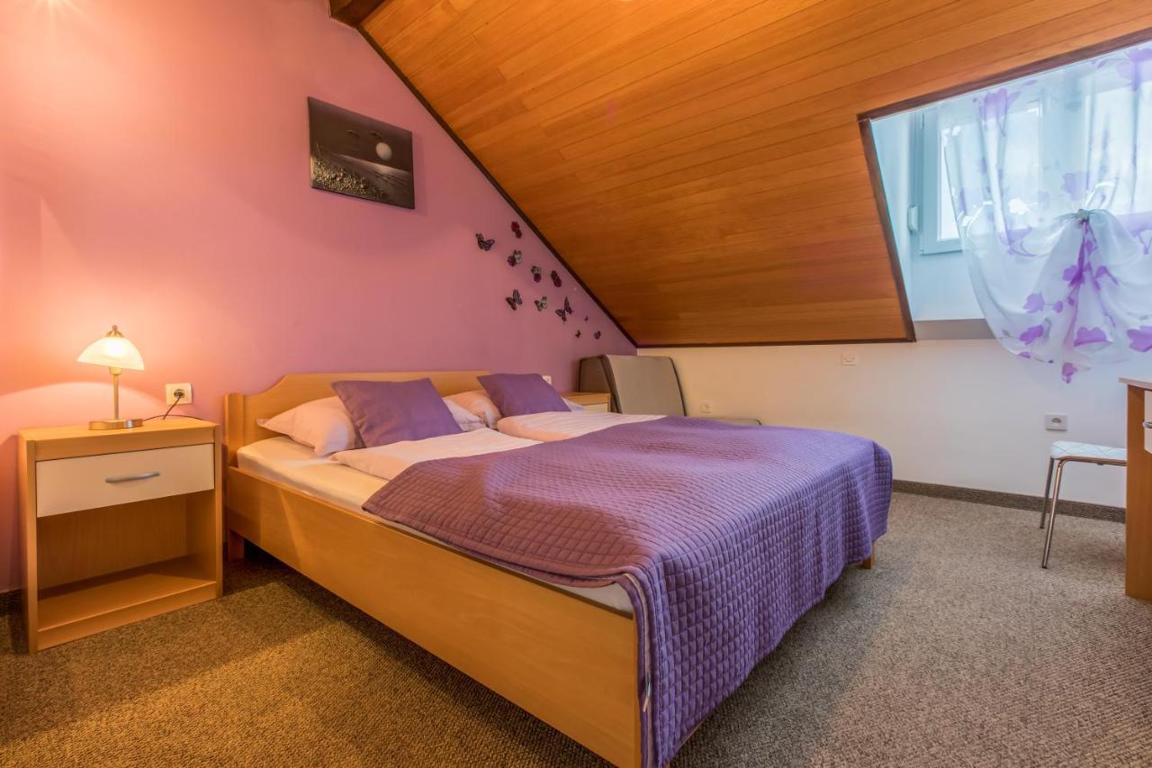 Apartmani Visnja Crikvenica Bagian luar foto