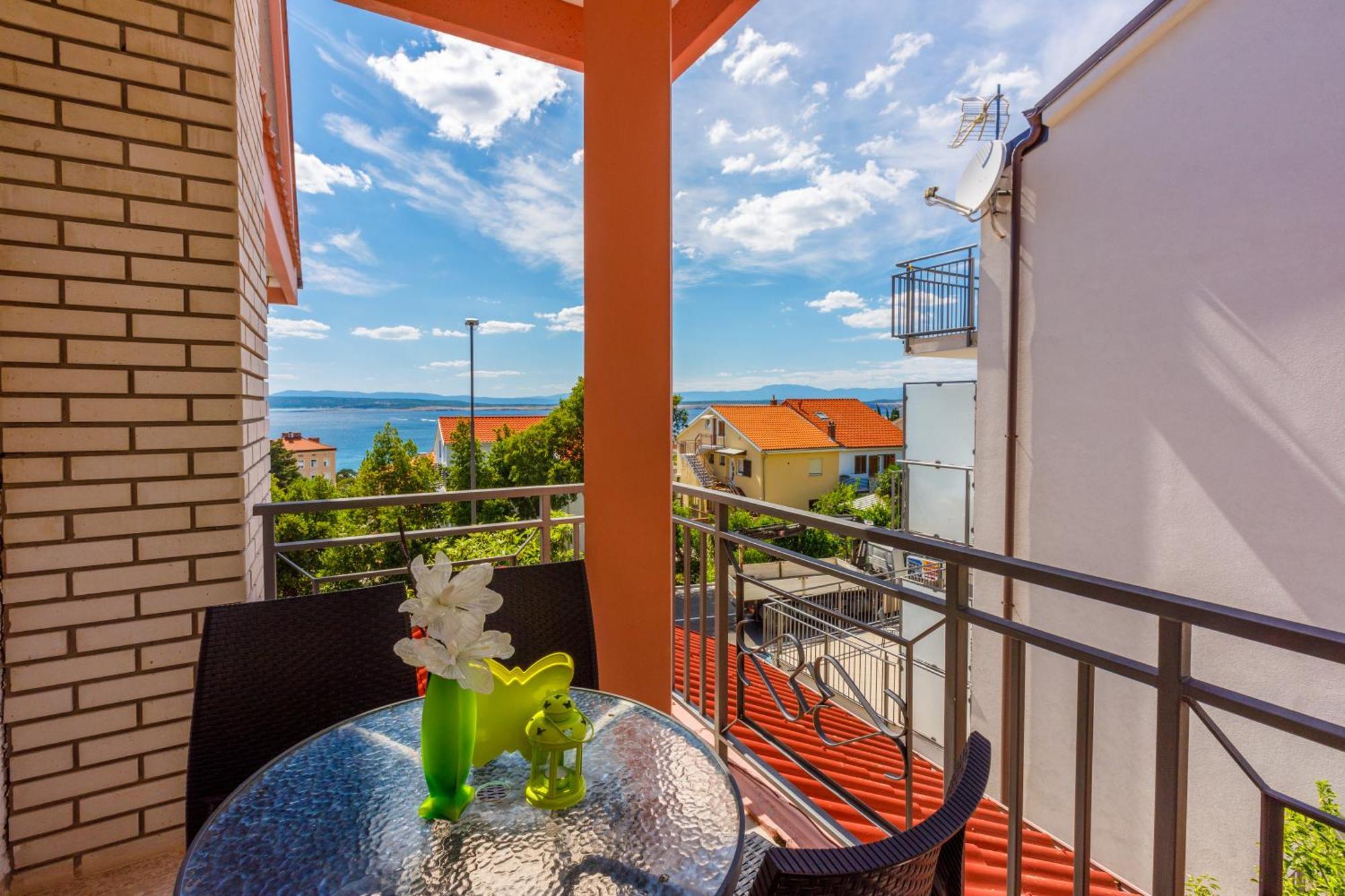Apartmani Visnja Crikvenica Bagian luar foto